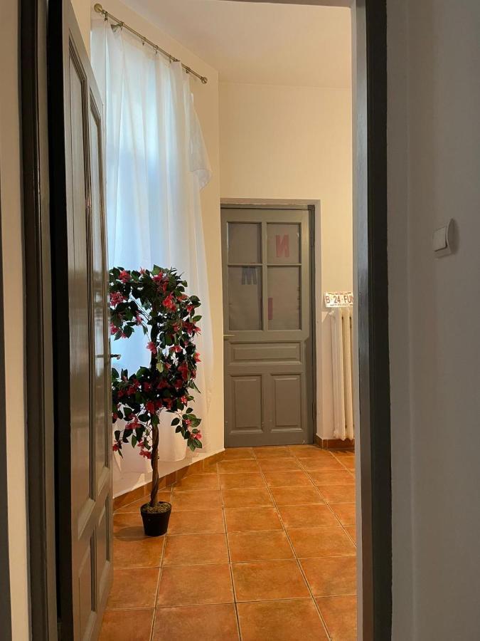 דירות בוקרשט Outstanding 3Br Ultracentral Cityview Balcony Aaa מראה חיצוני תמונה