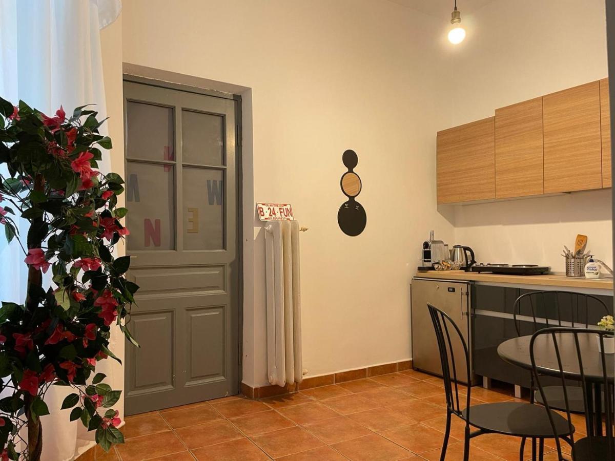 דירות בוקרשט Outstanding 3Br Ultracentral Cityview Balcony Aaa מראה חיצוני תמונה